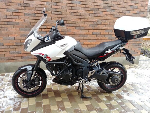2013 Triumph Tiger 1050, белый - вид 3