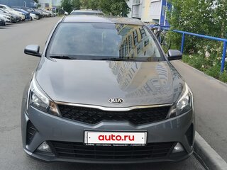 2021 Kia Rio IV Рестайлинг, серый, 1850000 рублей, вид 3