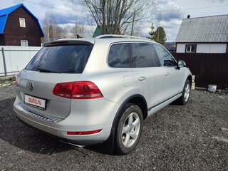 2012 Volkswagen Touareg II, серебристый, 2100000 рублей, вид 4