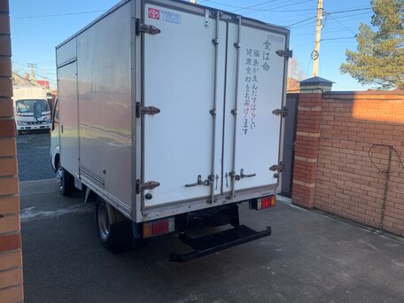 2000 Toyota Dyna, белый, 1680000 рублей, вид 4