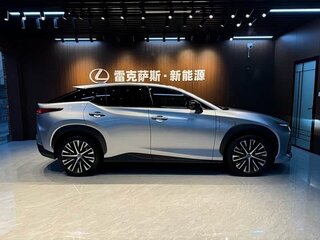 2024 Lexus RZ 450e, серебристый, 5400008 рублей, вид 2