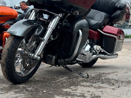 2016 Harley-Davidson CVO Road Glide, красный, 1600000 рублей, вид 1