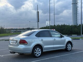 2011 Volkswagen Polo V, серебристый, 689000 рублей, вид 1