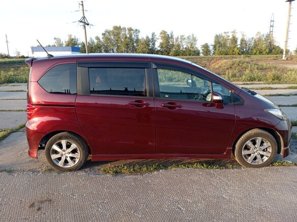 2008 Honda Freed I, пурпурный, 1190000 рублей - вид 4