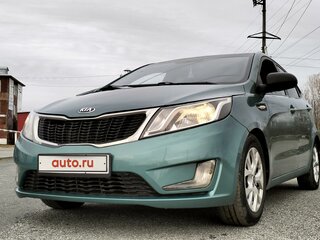2013 Kia Rio III, зелёный, 490000 рублей, вид 2