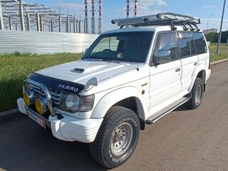 1996 Mitsubishi Pajero II, белый, 1400000 рублей, вид 1