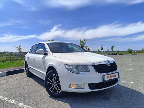 2011 Skoda Superb II, белый, 1500000 рублей