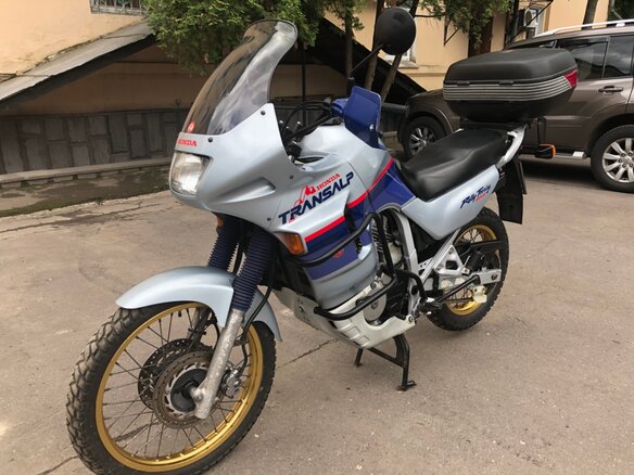 2000 Honda XL600V Transalp, серебристый - вид 2