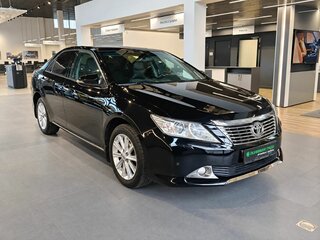 2014 Toyota Camry VII (XV50), чёрный, 1749000 рублей, вид 1