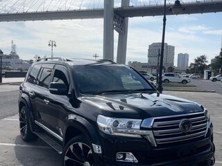 2020 Toyota Land Cruiser 200 Series Рестайлинг 2, чёрный, 10500000 рублей, вид 1