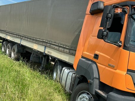 2012 Mercedes-Benz Axor, оранжевый, 1600000 рублей, вид 4