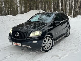 2008 Mercedes-Benz M-Класс 320 II (W164) Рестайлинг, чёрный, 1350000 рублей, вид 3
