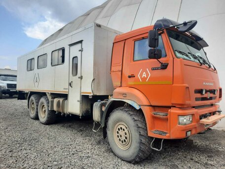 2022 КамАЗ 43118, оранжевый, 8500000 рублей, вид 2