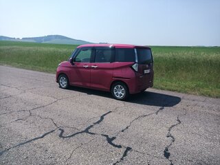 2018 Toyota Tank I, красный, 910000 рублей, вид 2