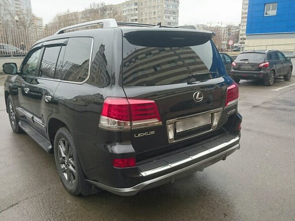 2015 Lexus LX 570 III Рестайлинг, чёрный - вид 2