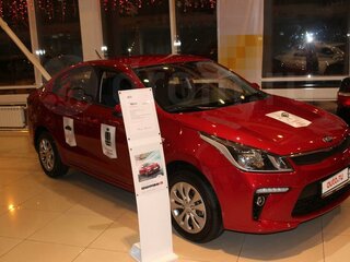 2017 Kia Rio IV, красный, 1200000 рублей, вид 3