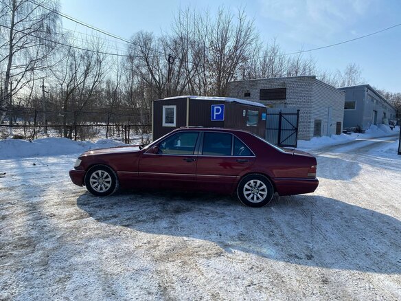 1995 Mercedes-Benz S-Класс 320 III (W140) Рестайлинг, красный, 850000 рублей - вид 7