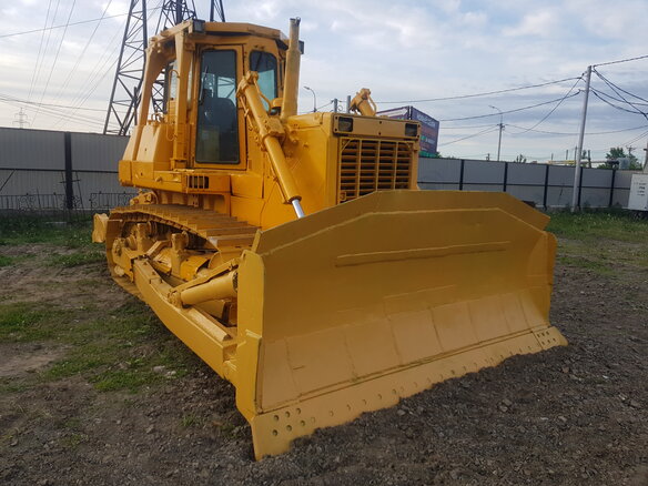 2001 Komatsu D85, жёлтый, 9000000 рублей