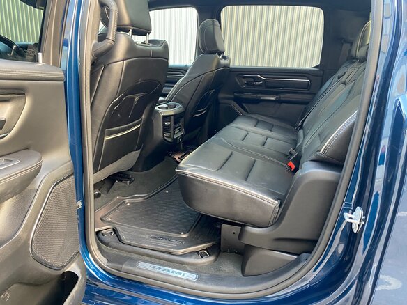 2022 Ram 1500 Crew Cab V, синий, 7400000 рублей - вид 30