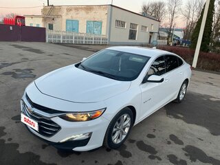 2018 Chevrolet Malibu IX, белый, 1615000 рублей, вид 2