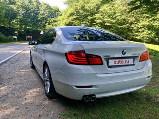 2013 BMW 5 серии 530d xDrive VI (F10/F11/F07) Рестайлинг, белый, 2650000 рублей, вид 5