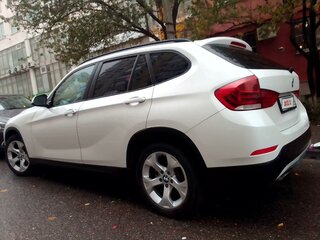 2013 BMW X1 18i I (E84) Рестайлинг, белый, 1150000 рублей, вид 2