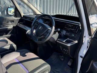 2019 Honda Stepwgn Spada V Рестайлинг, белый, 2500000 рублей, вид 1