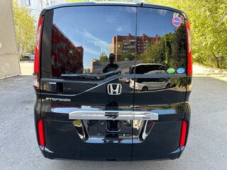 2017 Honda Stepwgn V, чёрный, 2500000 рублей, вид 3