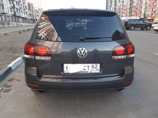 2007 Volkswagen Touareg I Рестайлинг, чёрный, 1100000 рублей, вид 5