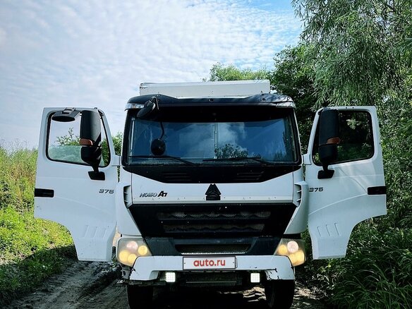2012 Sinotruk Howo Прочие Кабины, белый, 3000000 рублей - вид 3