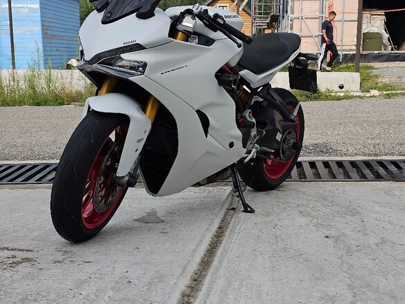 2020 Ducati Supersport, белый, 1200000 рублей