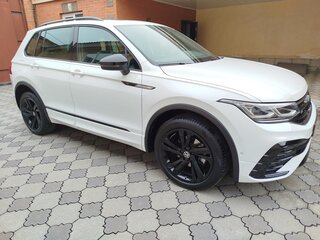 2021 Volkswagen Tiguan II Рестайлинг, белый, 3500000 рублей, вид 2