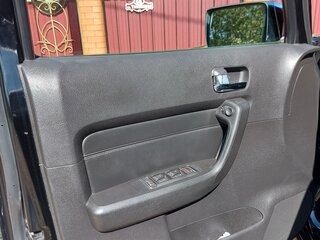 2005 Hummer H3, чёрный, 1900000 рублей, вид 5