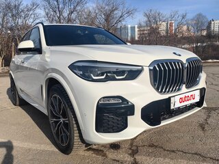 2019 BMW X5 30d IV (G05/G18), белый, 6600000 рублей, вид 4