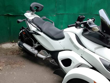 2009 BRP Can-Am Spyder, белый, 950000 рублей, вид 4