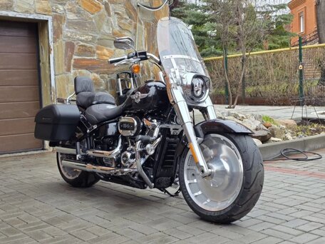 2021 Harley-Davidson Fat Boy, чёрный, 2500000 рублей, вид 1
