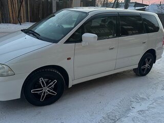 2001 Honda Odyssey II Рестайлинг, белый, 720000 рублей, вид 5