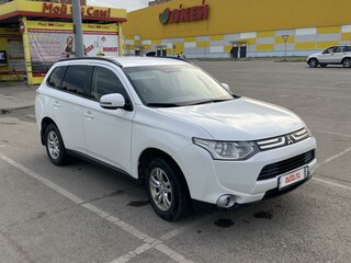 2012 Mitsubishi Outlander III, белый, 1350000 рублей, вид 2