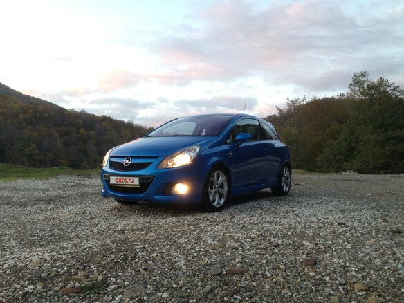 2008 Opel Corsa OPC D, голубой