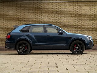 2019 Bentley Bentayga I, синий, 15900000 рублей, вид 3