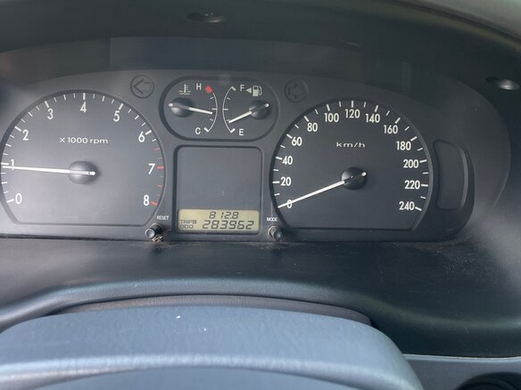 2004 Kia Magentis I Рестайлинг, серебристый - вид 7