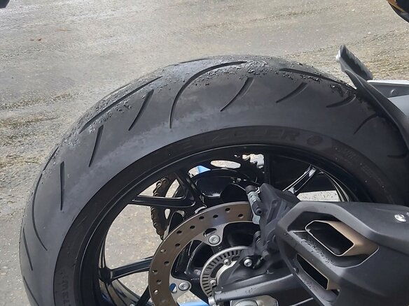 2021 BMW F 900 R, красный, 1400000 рублей - вид 7