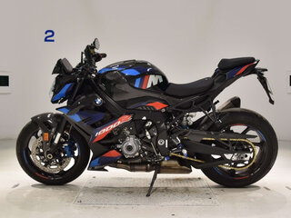 2023 BMW M 1000 R, чёрный, 1900000 рублей, вид 3