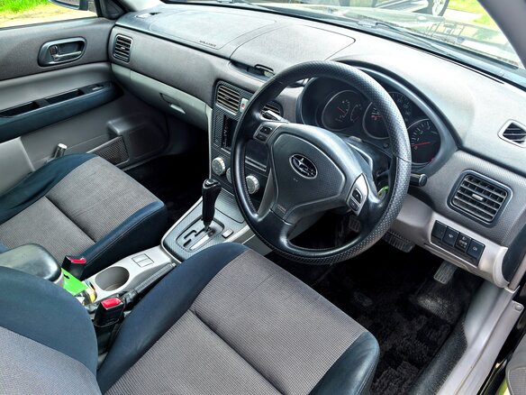 2005 Subaru Forester II Рестайлинг, чёрный, 850000 рублей - вид 2