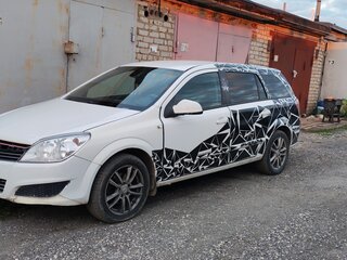 2013 Opel Astra H Рестайлинг, белый, 455000 рублей, вид 2