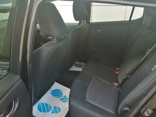 2021 Nissan Leaf II (ZE1), чёрный, 2850000 рублей, вид 4