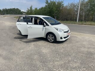 2013 Toyota Ractis II, белый, 1300000 рублей, вид 4