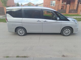2017 Nissan Serena V (C27), серый, 1680000 рублей, вид 4