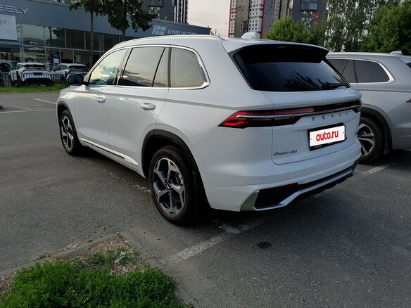 2024 Geely Monjaro I, белый, 3750000 рублей - вид 3