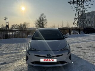 2016 Toyota Prius IV (XW50), серебристый, 1430000 рублей, вид 2